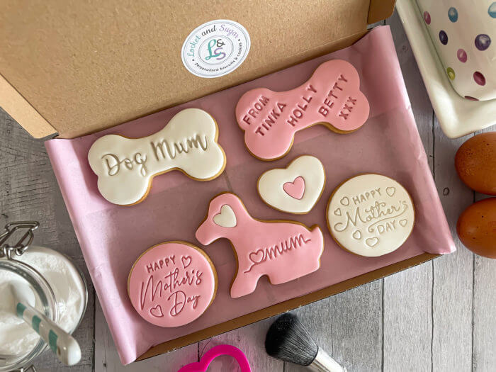 Dog Mum Happy Mother's Day Pink Letterbox Personalised Cookies