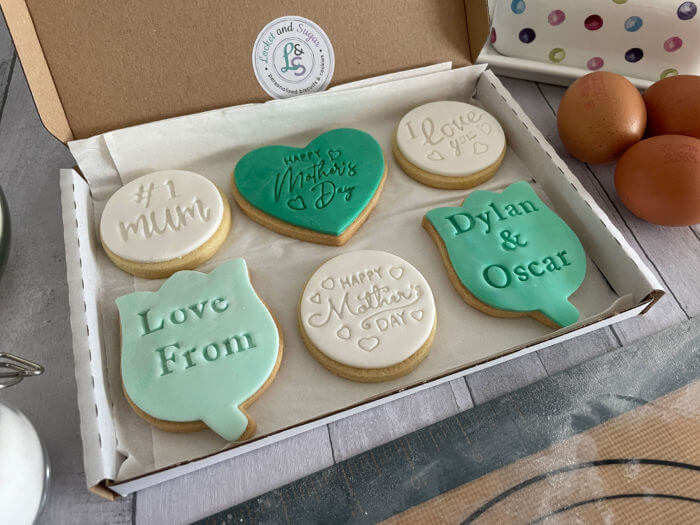 Happy Mothers Day Green Letterbox Personalised Cookies