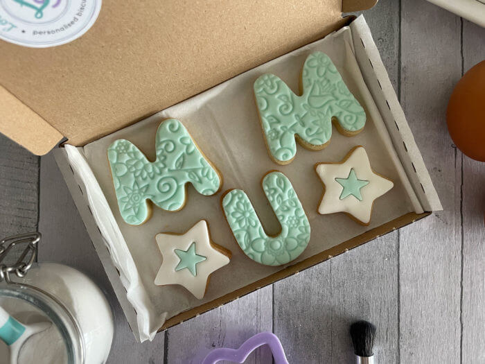 Green Happy Mothers Day Duo Letterbox Cookies with Stars