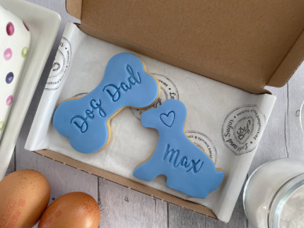 Dog Dad Duo Blue Holly Font