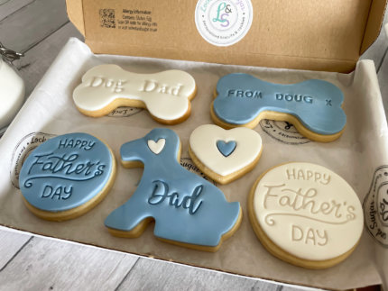 Dog Dad Happy Fathers Day Blue Letterbox Personalised Cookies