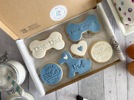 Dog Dad Happy Fathers Day Blue Letterbox Personalised Cookies