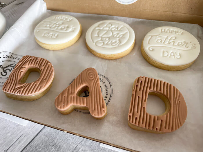 Happy Fathers Day Wooden Texture Letterbox Cookies