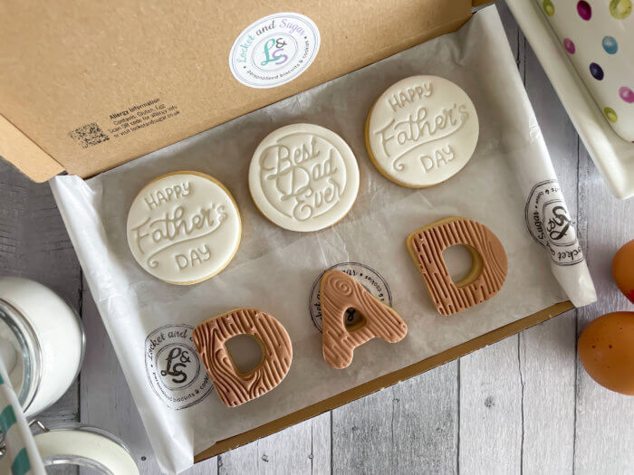 Happy Fathers Day Wooden Texture Letterbox Cookies